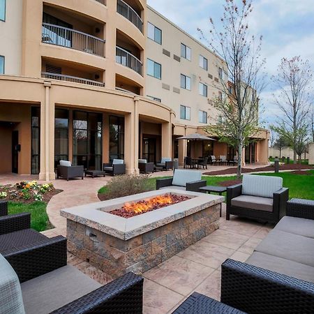 Courtyard By Marriott Potomac Mills Woodbridge Hotel Екстериор снимка