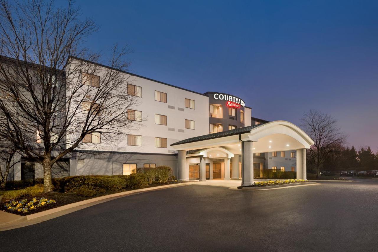 Courtyard By Marriott Potomac Mills Woodbridge Hotel Екстериор снимка