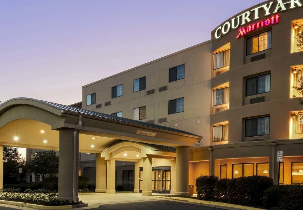 Courtyard By Marriott Potomac Mills Woodbridge Hotel Екстериор снимка