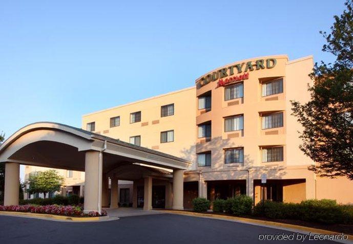 Courtyard By Marriott Potomac Mills Woodbridge Hotel Екстериор снимка