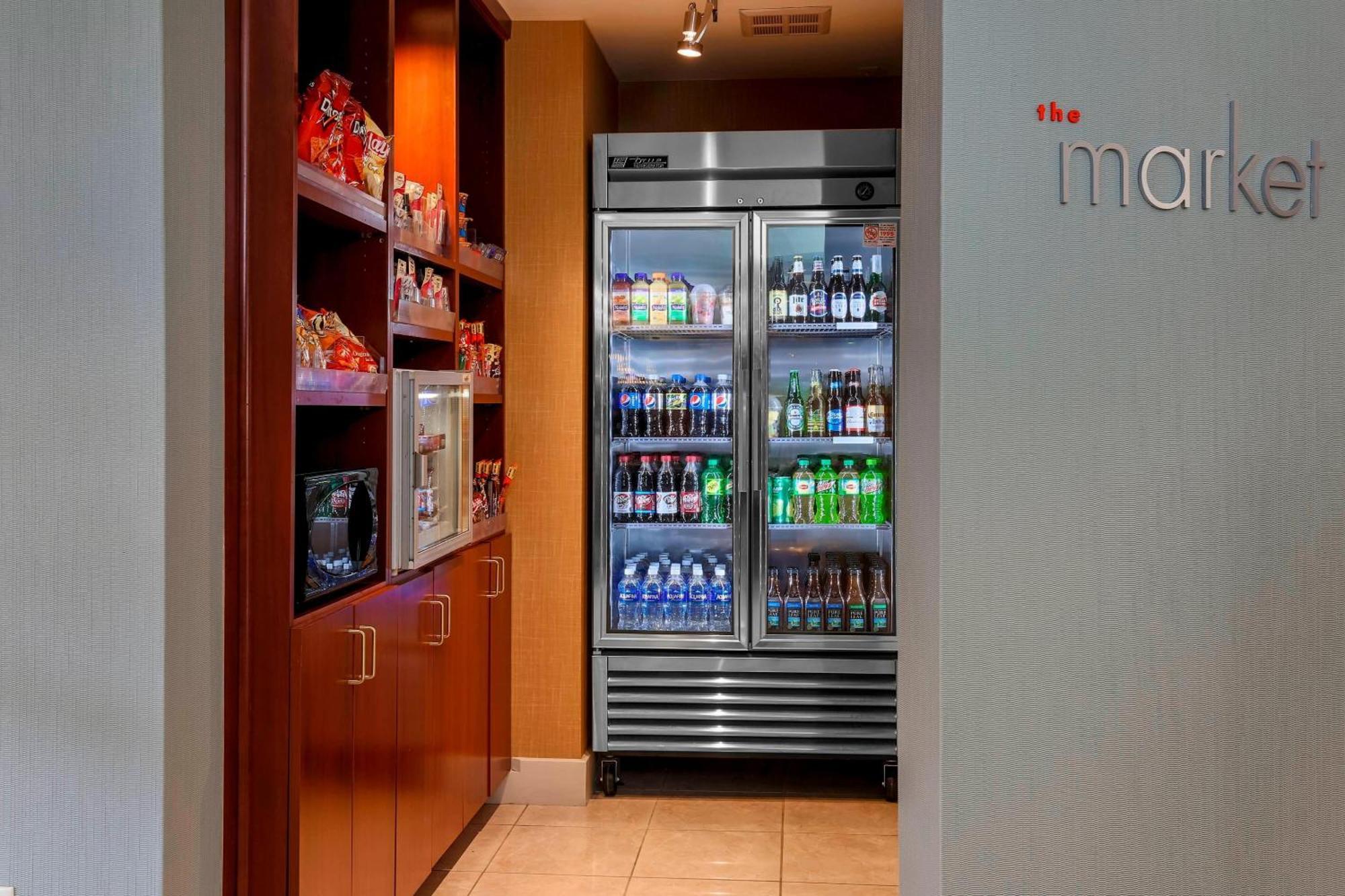 Courtyard By Marriott Potomac Mills Woodbridge Hotel Екстериор снимка