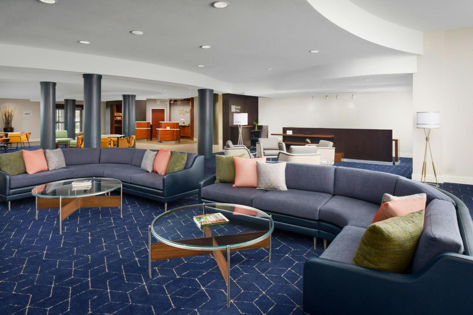 Courtyard By Marriott Potomac Mills Woodbridge Hotel Екстериор снимка