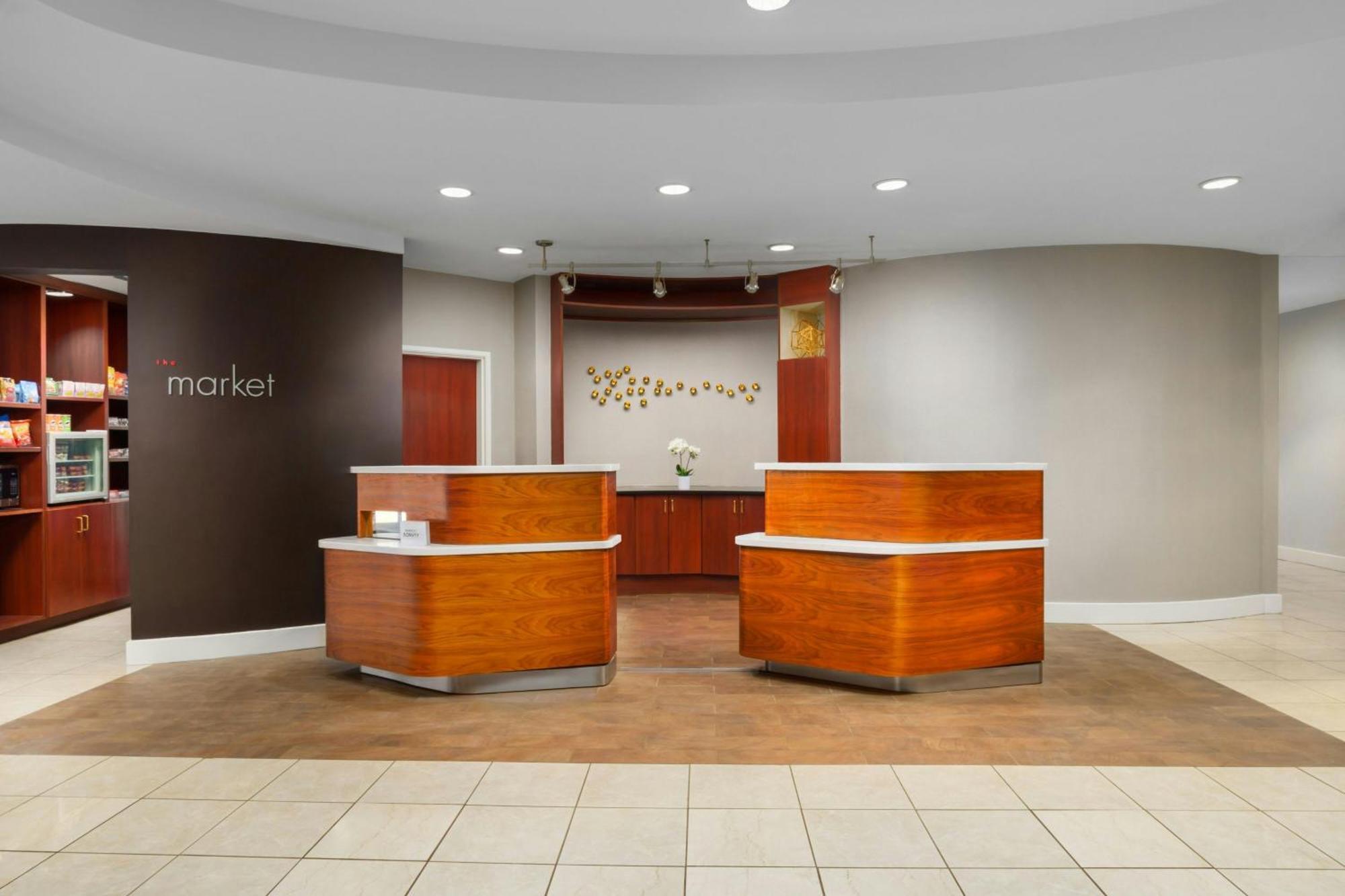 Courtyard By Marriott Potomac Mills Woodbridge Hotel Екстериор снимка