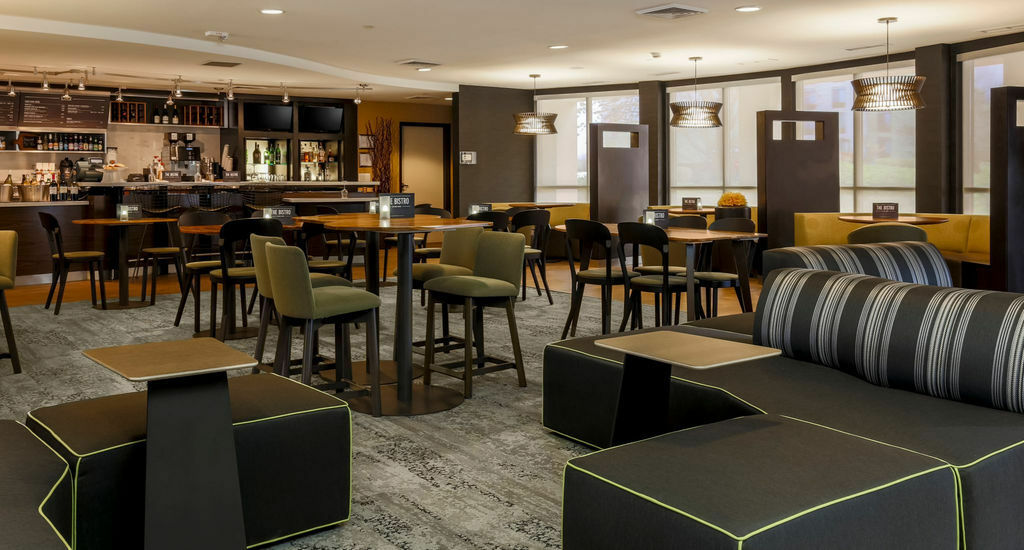 Courtyard By Marriott Potomac Mills Woodbridge Hotel Екстериор снимка